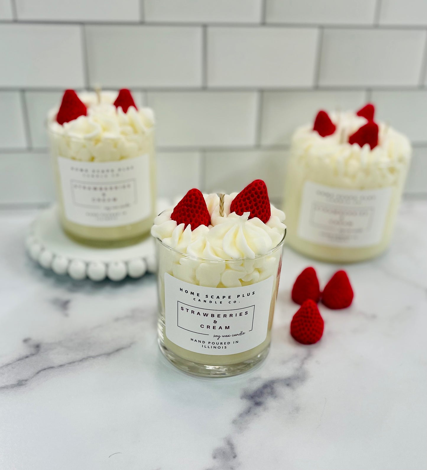 Soy Wax Candle Strawberries & Cream 11oz