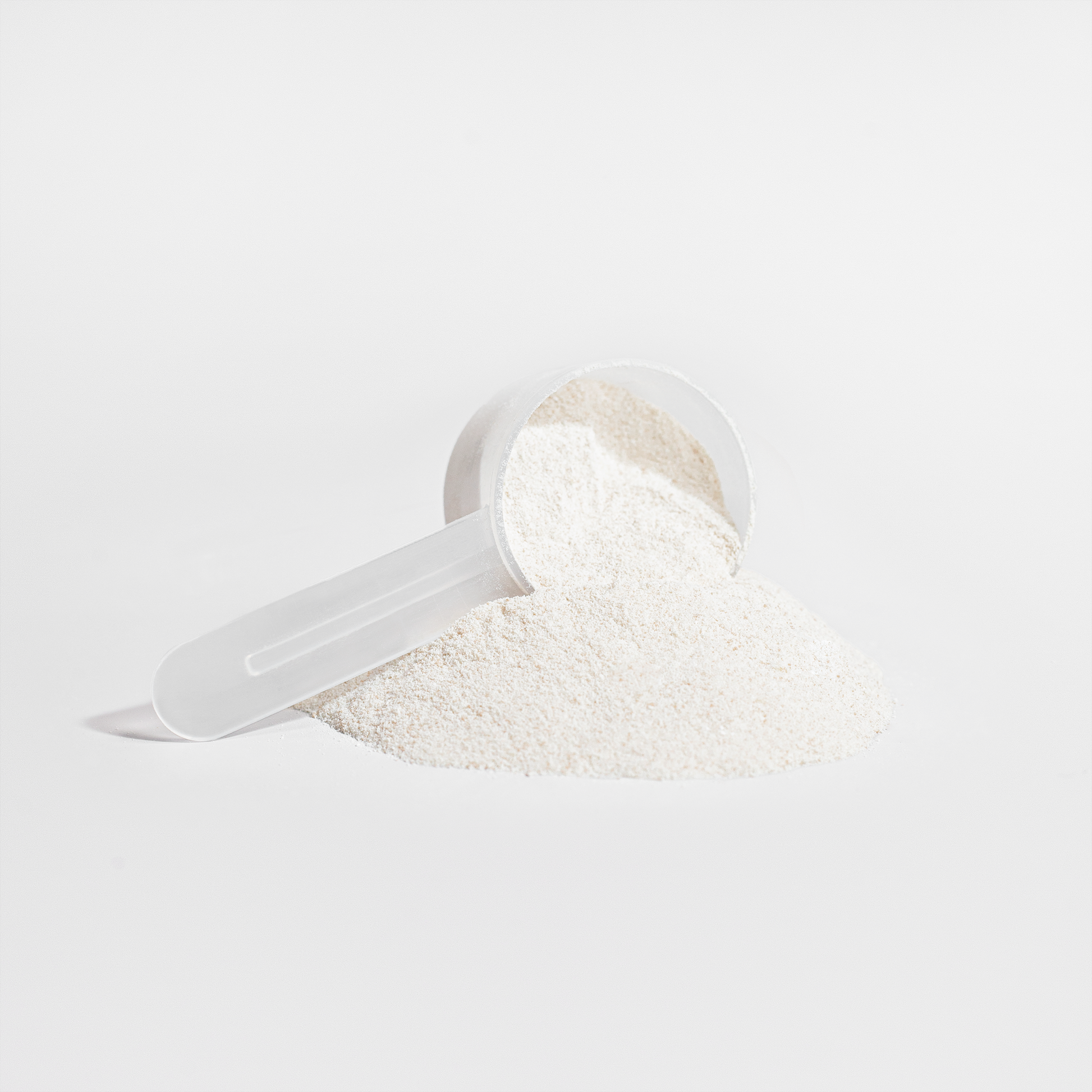 White collagen powder and scoop for Recovery by Zerili Collagen Peptides (Unflavoured).